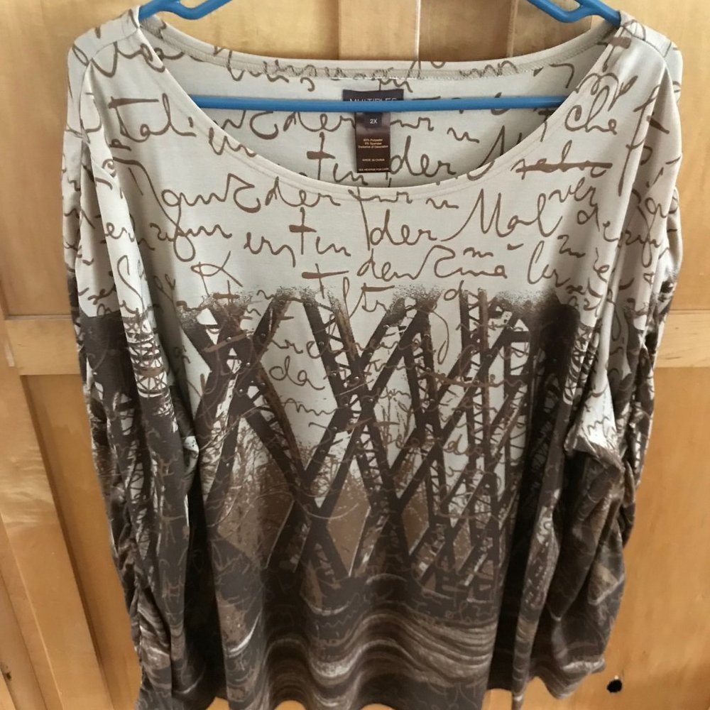 Multiples Brand 2X NWOT Polyester & Spandex Stretchy Top w Gathered Sleeve
